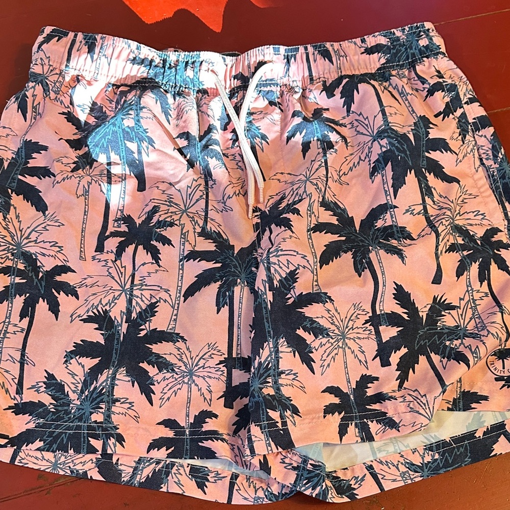 Palm Tree Print Men's Athletic Shorts large